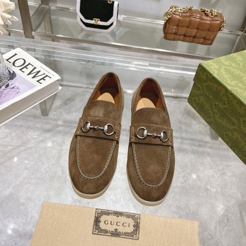 G*u*i leather shoes